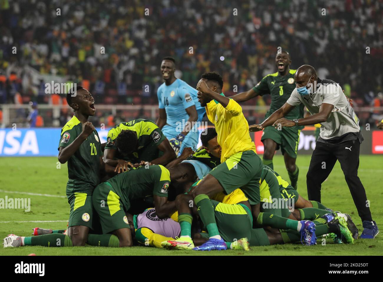 Senegal players celebrate victory after the 2021 Africa Cup of Nations