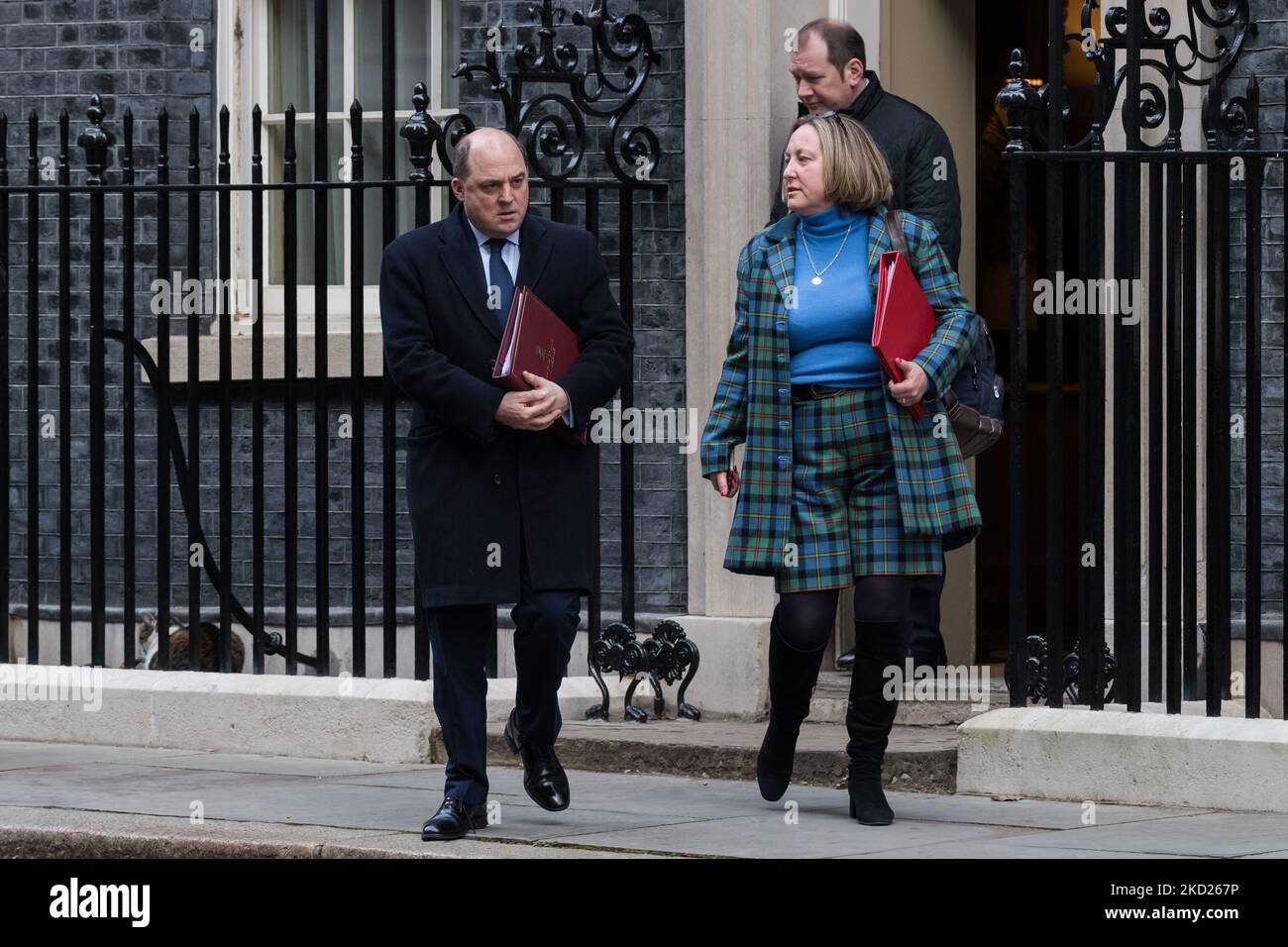 LONDON, UNITED KINGDOM - FEBRUARY 08, 2022: Secretary of State for Defence Ben Wallace (L) and Secretary of State for International Trade and President of the Board of Trade Anne-Marie Trevelyan (R) leave Downing Street in central London after attending Cabinet meeting on February 08, 2022 in London, England. (Photo by WIktor Szymanowicz/NurPhoto) Stock Photo