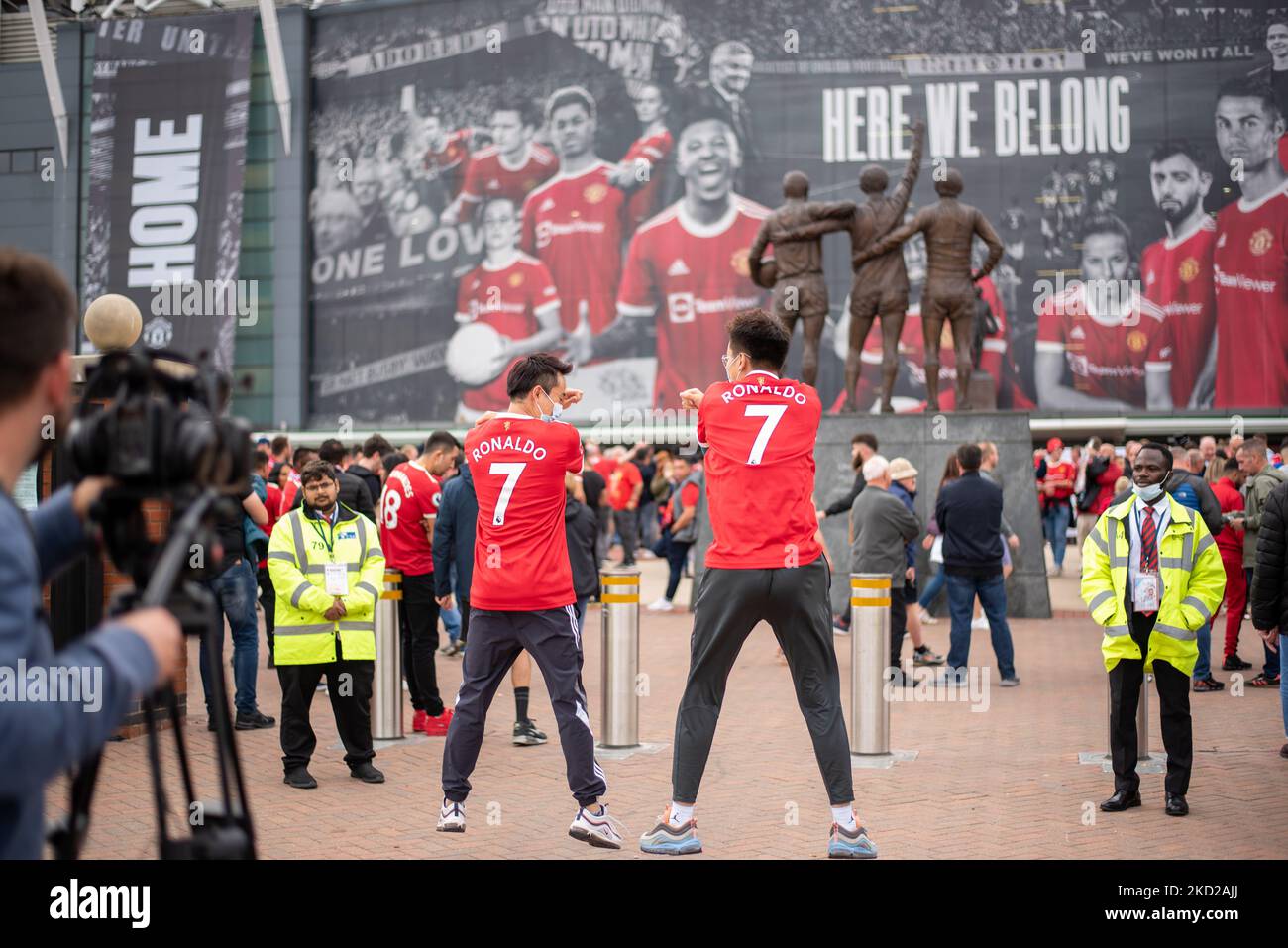 Ronaldo manchester united celebration hi-res stock photography and ...