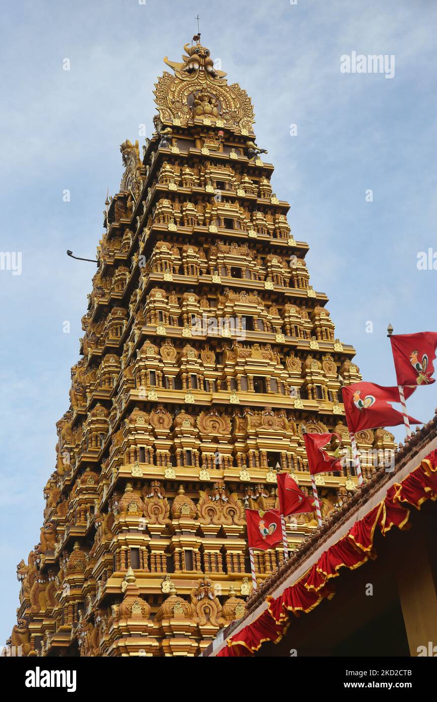 The magnificent golden kobram tower of the Nallur Kandaswamy Kovil (Nallur Hindu Temple) in Jaffna, Sri Lanka, on August 21, 2017. (Photo by Creative Touch Imaging Ltd./NurPhoto) Stock Photo