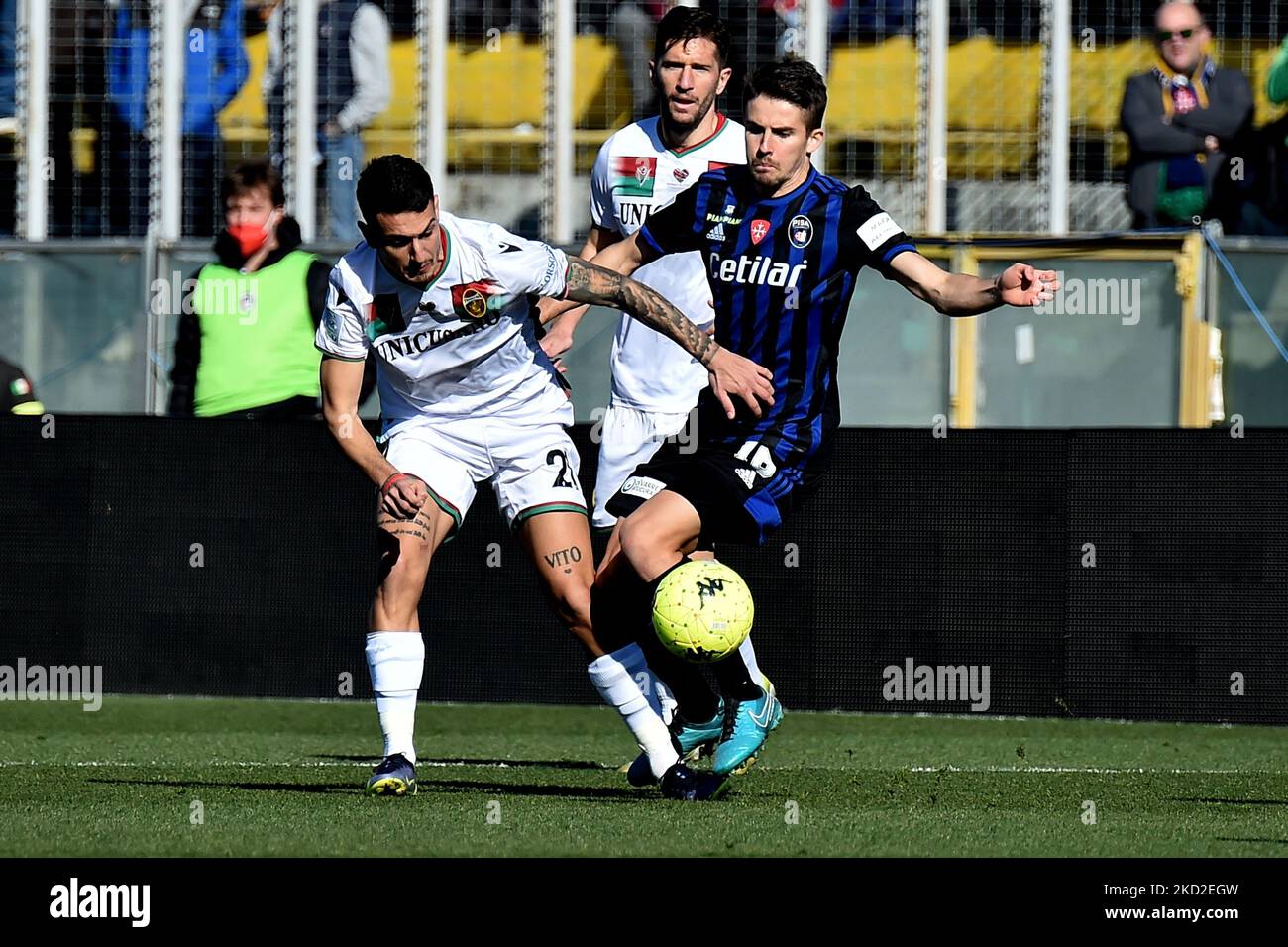 Adam Nagy (Pisa) thwarted by Anthony Partipilo (Ternana) during the Italian soccer Serie B match AC Pisa vs Ternana Calcio on February 12, 2022 at the Arena Garibaldi in Pisa, Italy (Photo by Gabriele Masotti/LiveMedia/NurPhoto) Stock Photo