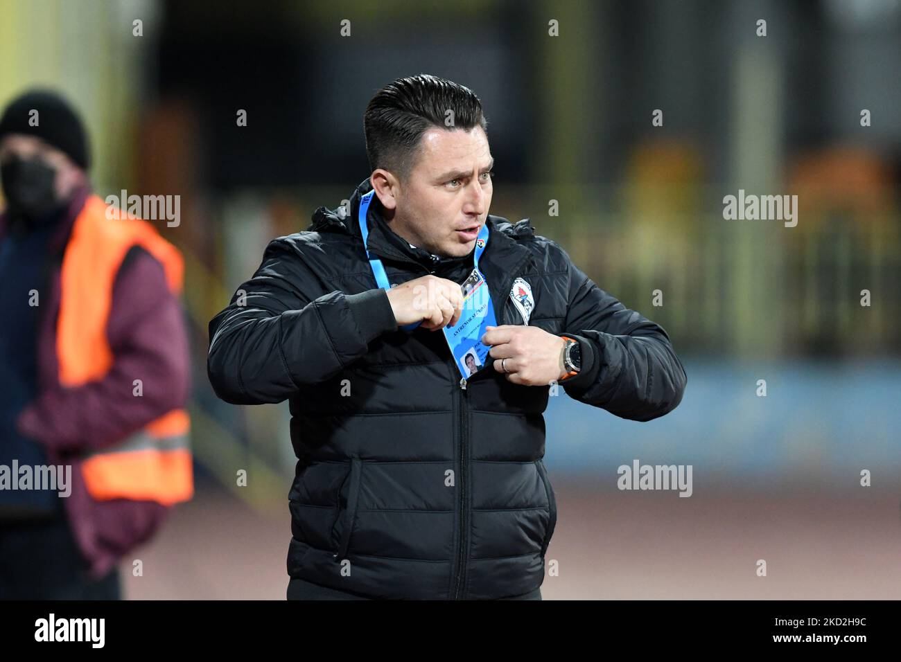 Ilie Poienaru, coach of Gaz Metan Medias during the game against CFR Cluj, Romanian Liga 1, Medias, Romania, 12 February 2022 (Photo by Flaviu Buboi/NurPhoto) Stock Photo