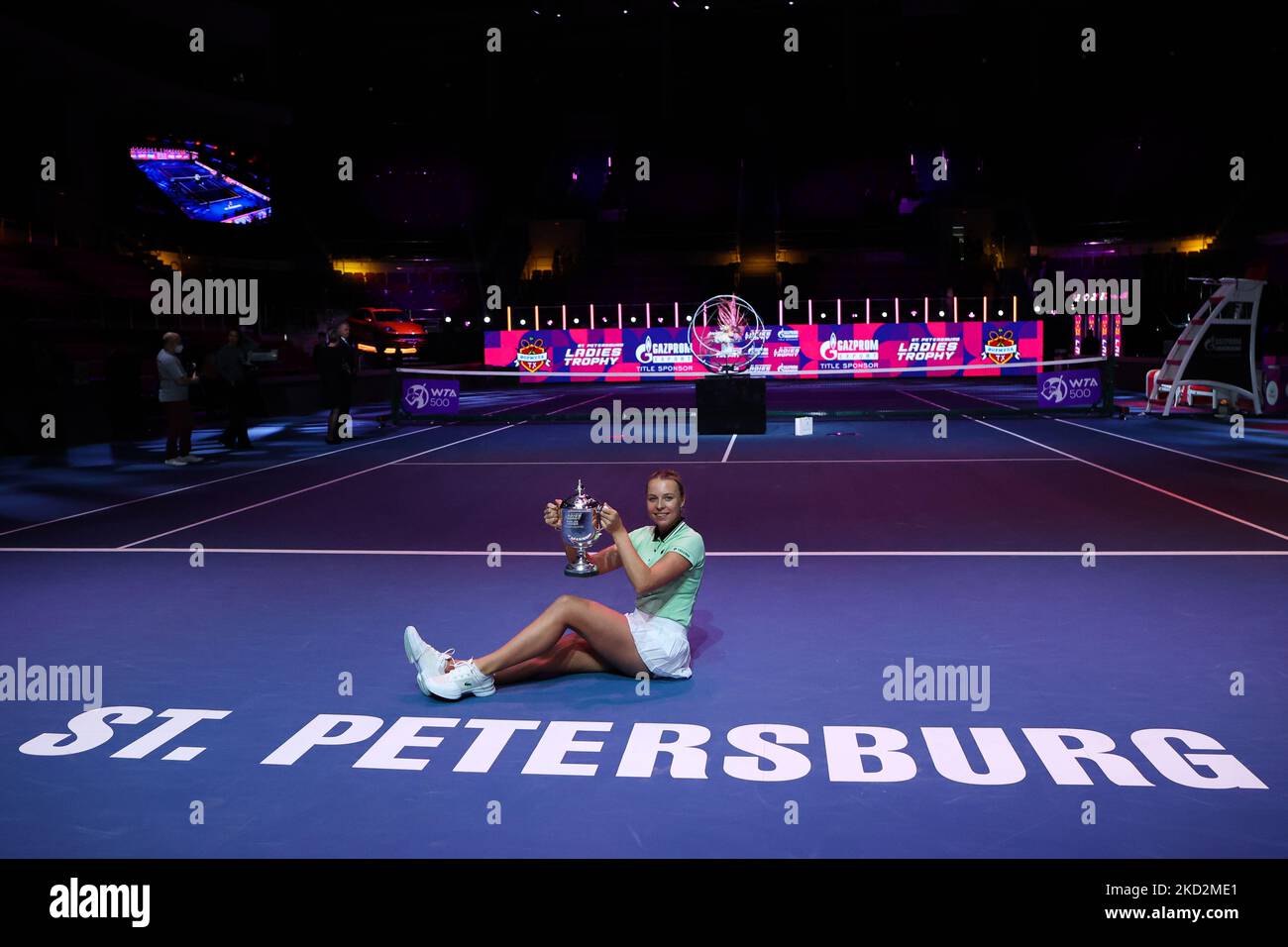 Kontaveit celebrates her victory with the St. Petersburg Ladies