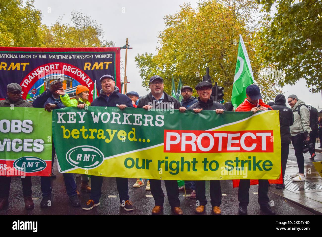 London, UK. 5th November 2022. RMT union president Alex Gordon and union members at Victoria Embankment. Thousands of people from various groups took part in The People's Assembly Britain is Broken march through Central London demanding a general election, an end to Tory rule, and action on the cost of living and climate crisis. Credit: Vuk Valcic/Alamy Live News Stock Photo