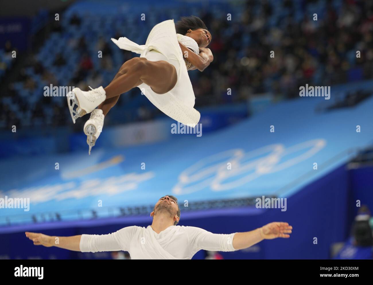 Vanessa James and Eric Radford from Canada at Figure Skating, Beijing 2022 Winter Olympic Games, Capital Indoor Stadium on February 18, 2022 in Beijing, China. (Photo by Ulrik Pedersen/NurPhoto) Stock Photo