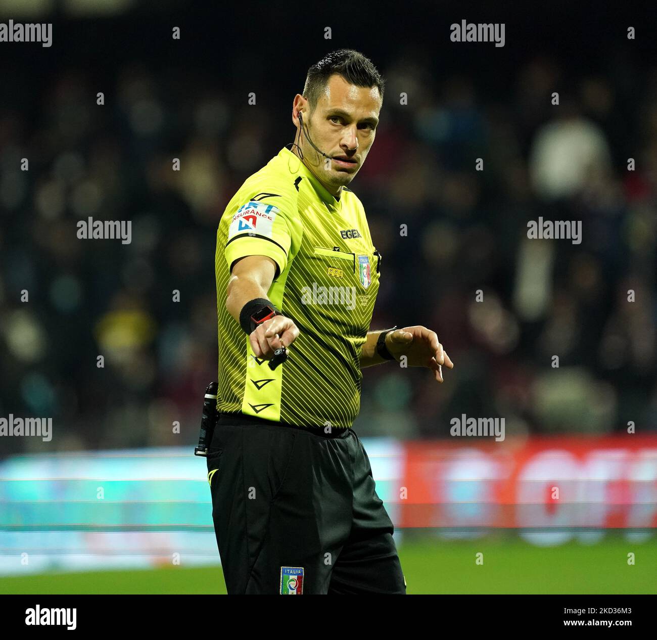 Referees american football hi-res stock photography and images - Alamy