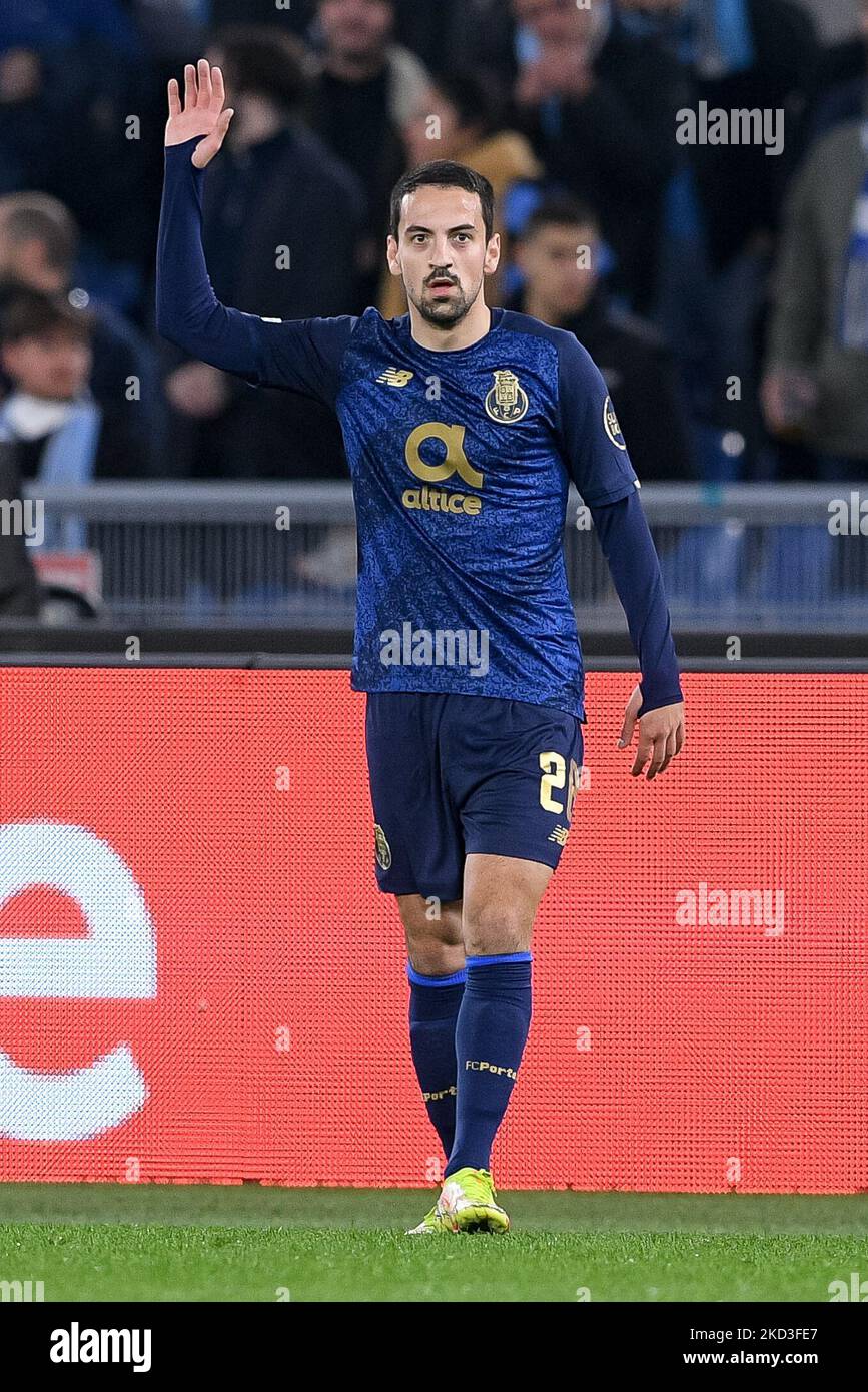 Bruno Costa of FC Porto gestures during the UEFA Europa League Knockout Round Play-Offs Leg two between SS Lazio and FC Porto at Stadio Olimpico, Rome, Italy on 24 February 2022. (Photo by Giuseppe Maffia/NurPhoto) Stock Photo