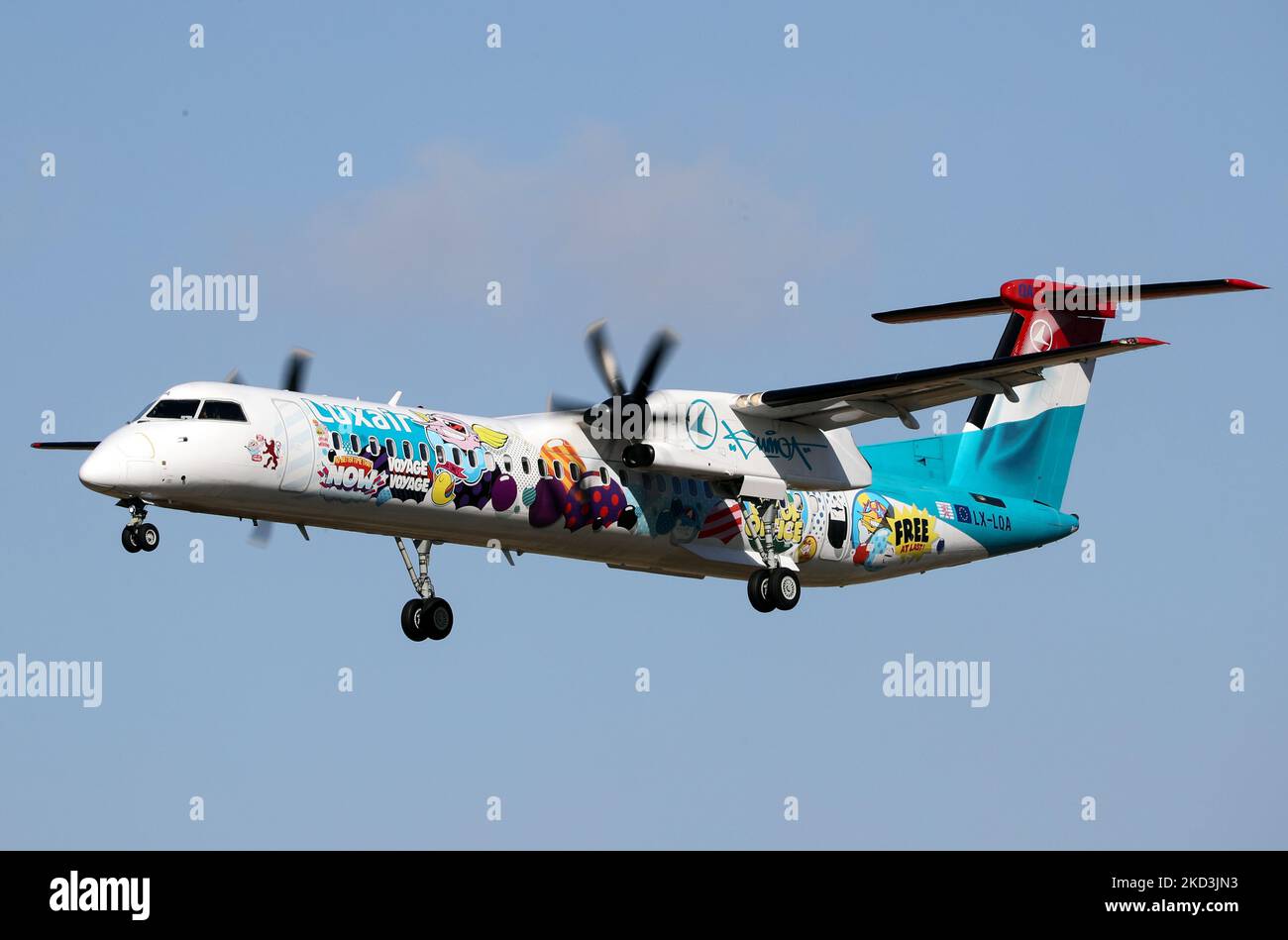 Embraer de havilland canada dash 8 400 hi-res stock photography