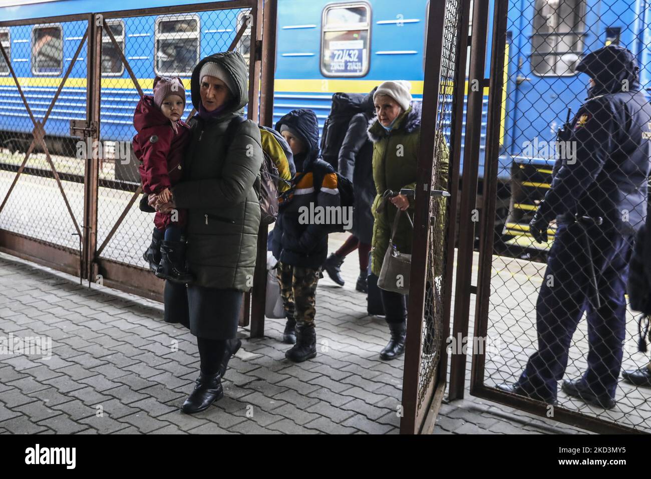 Passengers arrived on a train from Ukraine to the railway station in Przemysl, Poland on February 25, 2022. Russian invasion on Ukraine can cause a mass exodus of refugees to Poland. (Photo by Beata Zawrzel/NurPhoto) Stock Photo