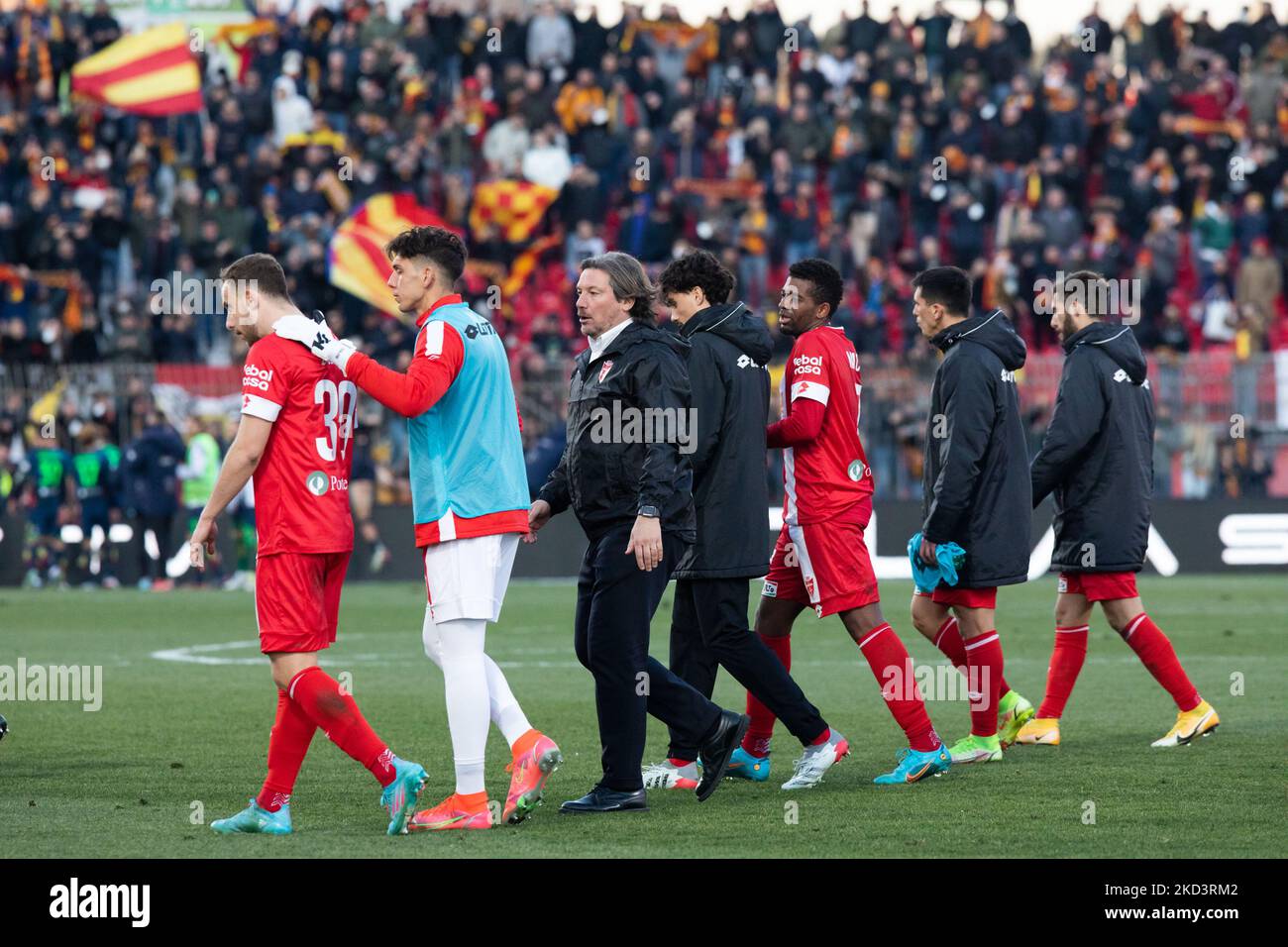 Monza players and head coach Giovanni Stroppa at the end of the Serie B match between Monza and Lecce at U Power Stadium on February 27, 2022 in Monza, Italy. (Photo by Claudia Greco/LiveMedia/NurPhoto) Stock Photo