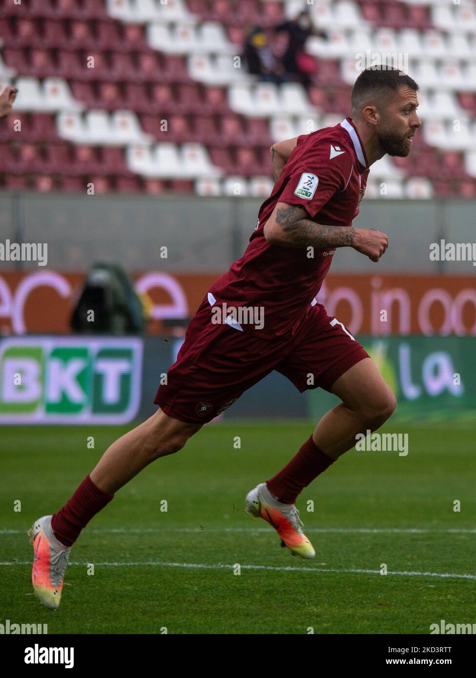 Daniele Liotti (Cosenza) after the goal of 1-1 during AC Pisa vs Cosenza  Calcio, Italian soccer Serie B match in Pisa, Italy, April 30 2022 Stock  Photo - Alamy