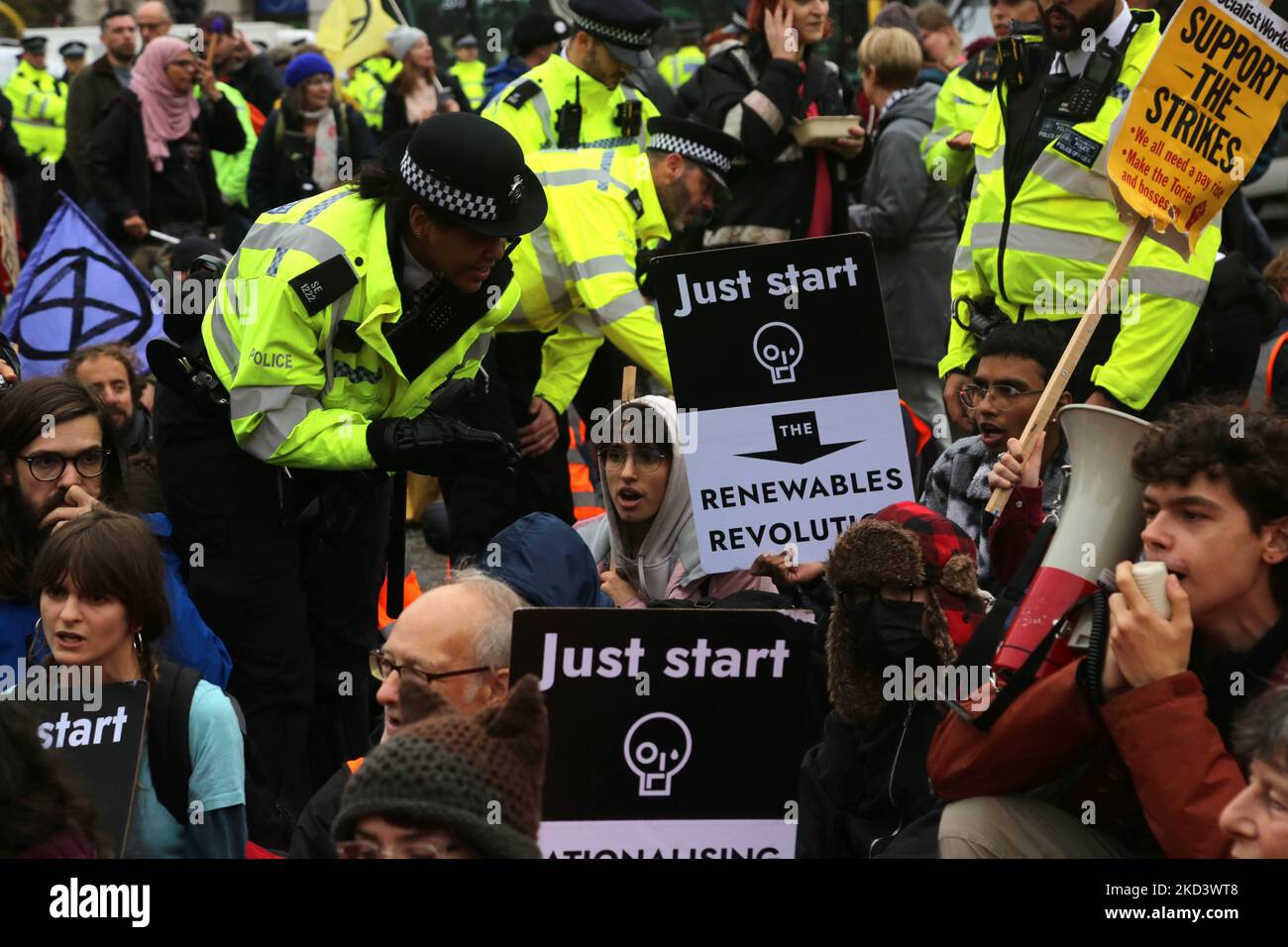 Just Stop Oil protesters lead a splinter group to temporarily block roads in central London during the Britain Is Broken protest. November 5th 2022 Copyright Anna Hatfield Stock Photo