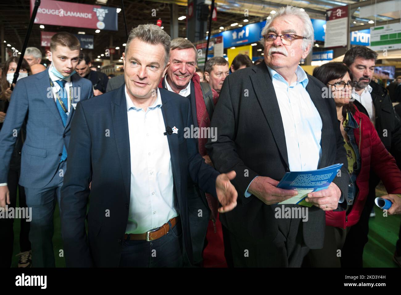 Fabien Roussel, French Communist Party (PCF) presidential candidate, walks in the aisles during the traditional visit of the presidential candidates to the International Agricultural Show currently held at the Parc des Exposition de la Porte de Versailles in Paris on February 28, 2022. (Photo by Samuel Boivin/NurPhoto) Stock Photo