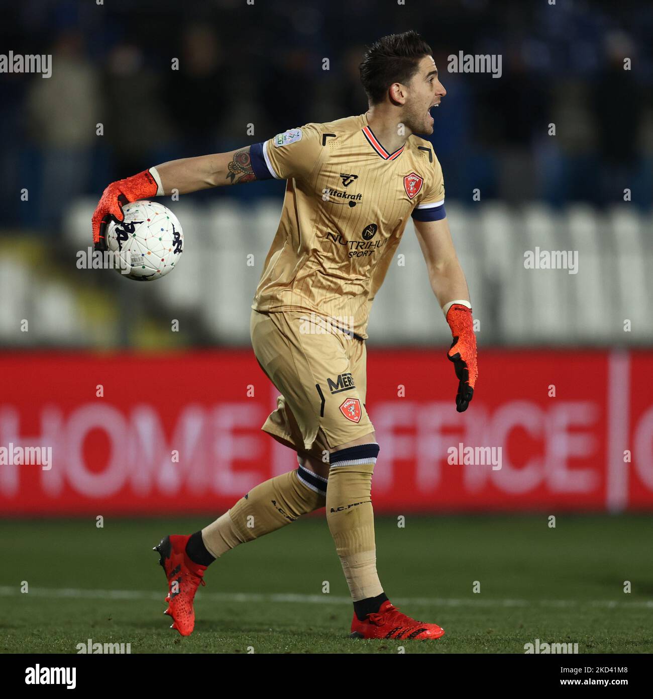 Brescia, Italia. 14th ago, 2022. Pallone ufficiale SERIE B di Kappa durante  Brescia Calcio vs FC