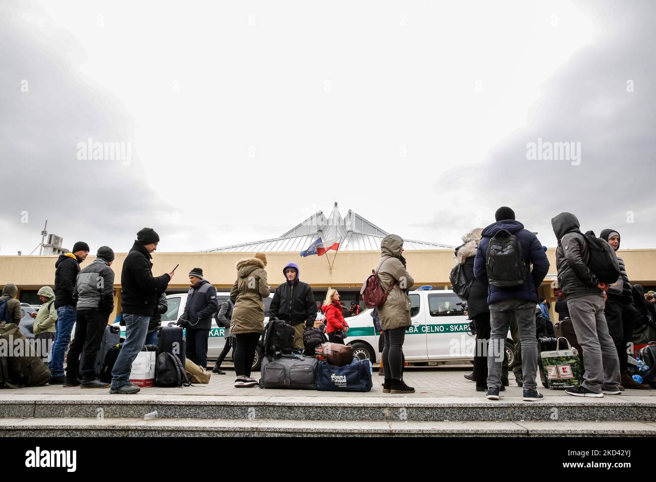Ukrainians arrive at the railway station in Przemysl, Poland as more than 300 thousand people already fled Ukraine for Poland as a result of Russian invasion - March 2, 2022. As the Russian Federation army crossed Ukrainian borders the conflict between Ukraine and Russian is expected to force up to 4 million Ukrainians to flee. Many of the refugees will seek asylum in Poland. Most escapees arrived to border towns like Przemysl and are relocated to inner cities. (Photo by Dominika Zarzycka/NurPhoto) Stock Photo