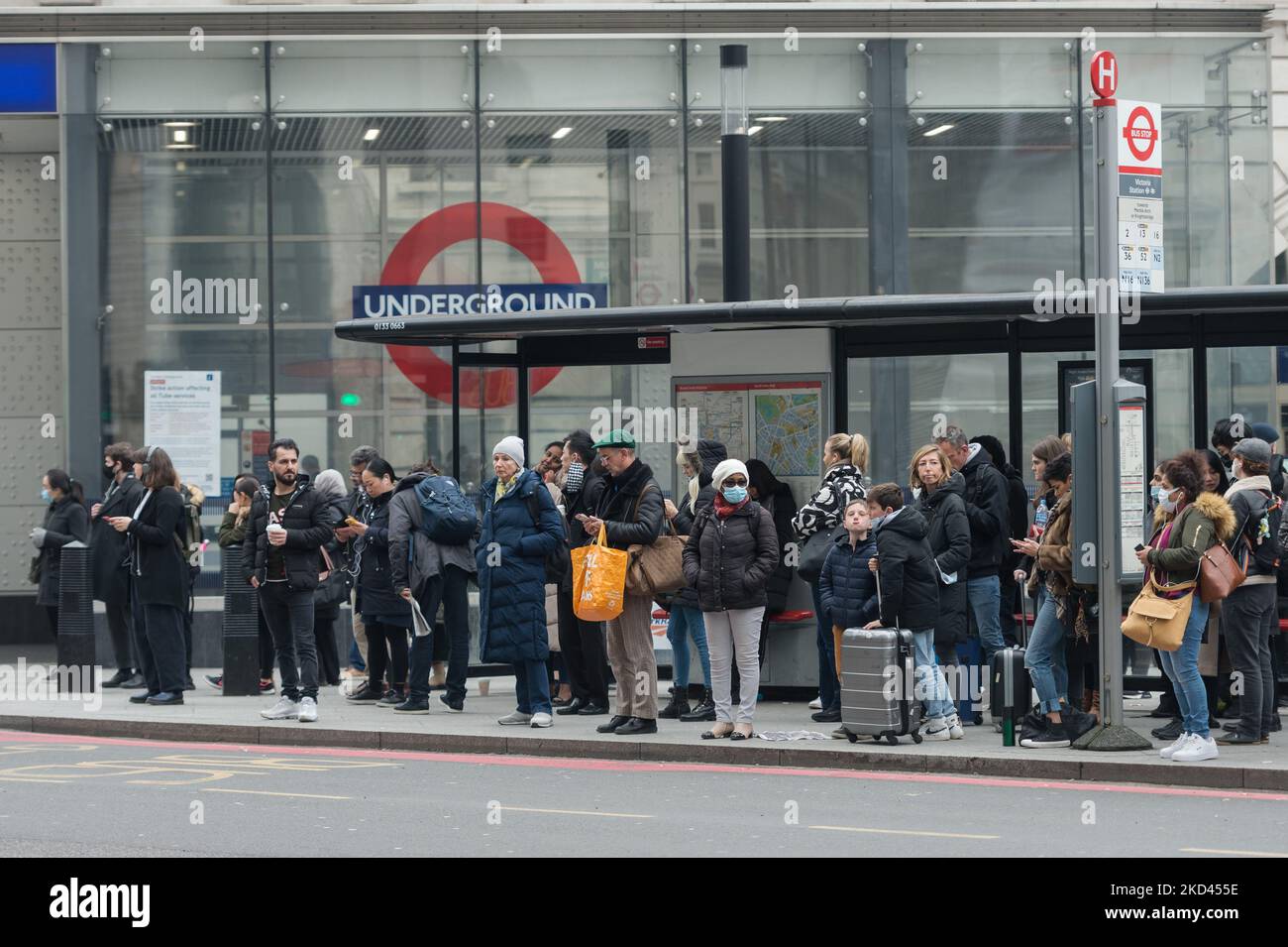 London buses queues hires stock photography and images Alamy