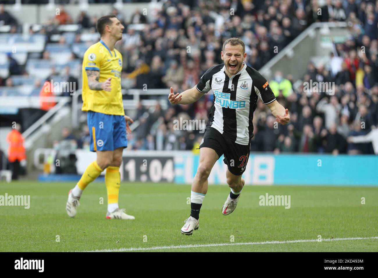 Ryan Fraser of Newcastle United scores a goal to make it 1-0 during the Premier League match between Newcastle United and Brighton and Hove Albion at St. James's Park, Newcastle on Saturday 5th March 2022. (Photo by Robert Smith/MI News/NurPhoto) Stock Photo