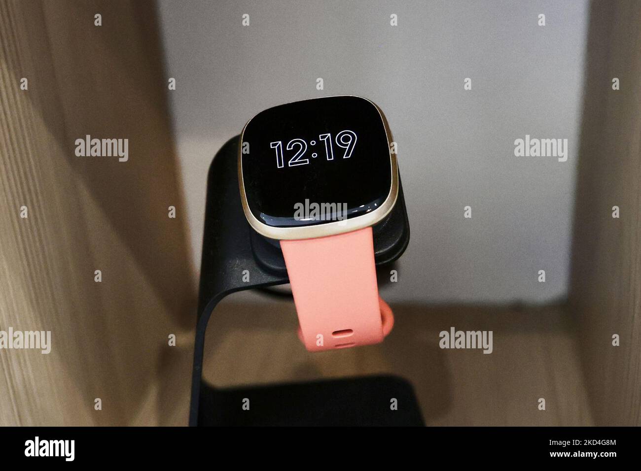 The Versa 3, a Fitbit smartwatch, being exhibited at Mobile World Congress (MWC) the biggest trade show of the sector focused on mobile devices, 5G, IOT, AI and big data, celebrated in Barcelona, on March 3, 2022 in Barcelona, Spain. (Photo by Joan Cros/NurPhoto) Stock Photo