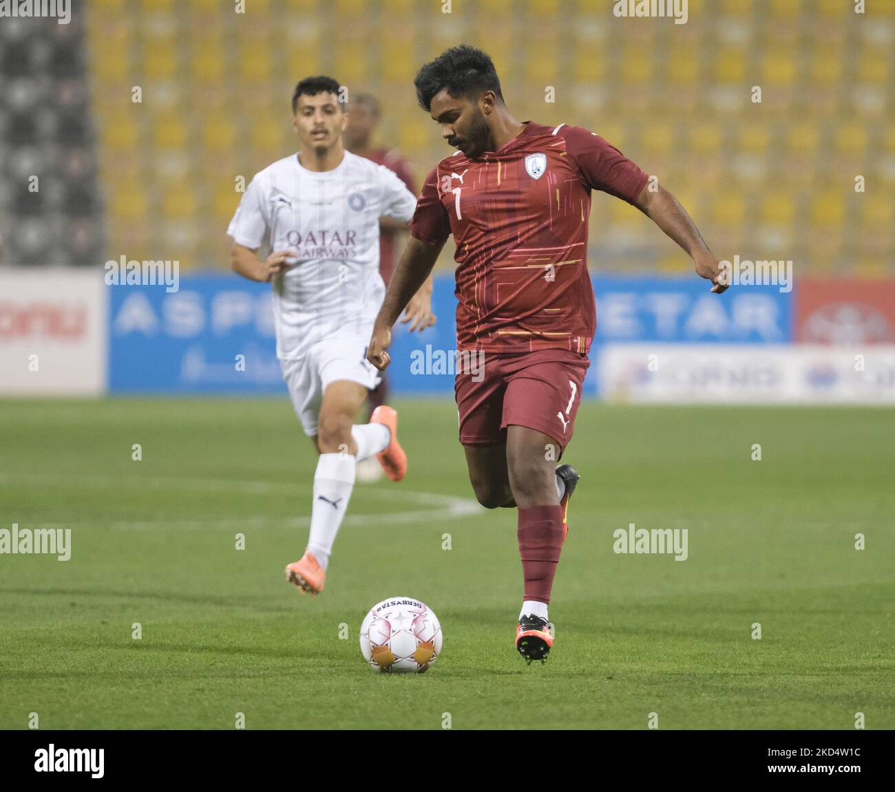 Saleh Saeed Halabi (7) of Al Wakrah on the ball during the QNB Stars 