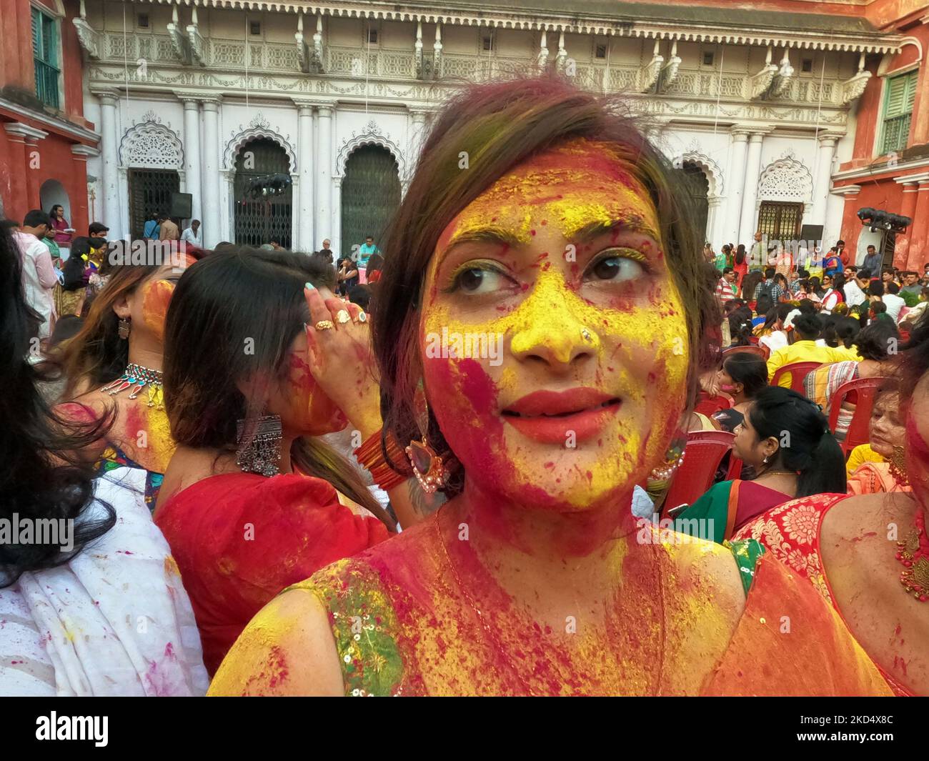 does holi come in chaitra or palguna