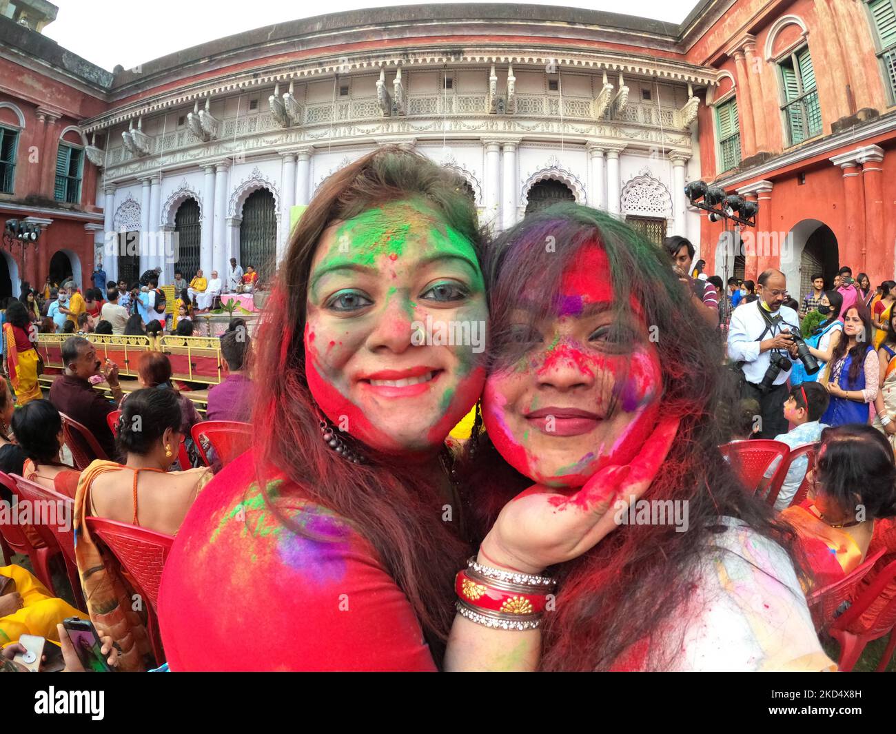 does holi come in chaitra or palguna