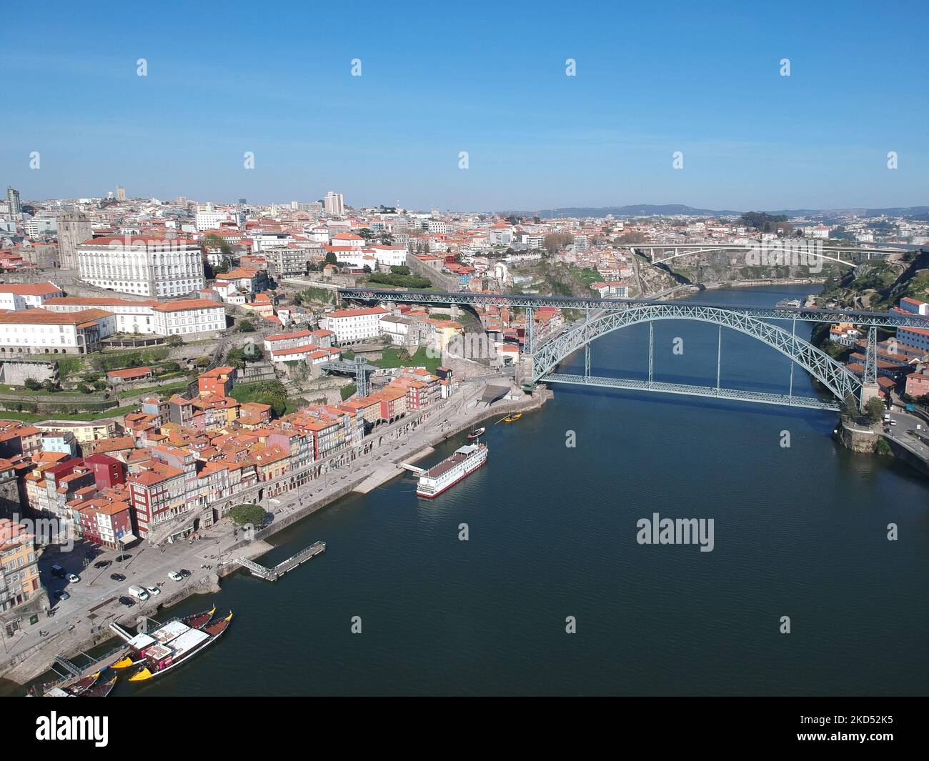 Double deck metal arch bridge hi-res stock photography and images - Alamy