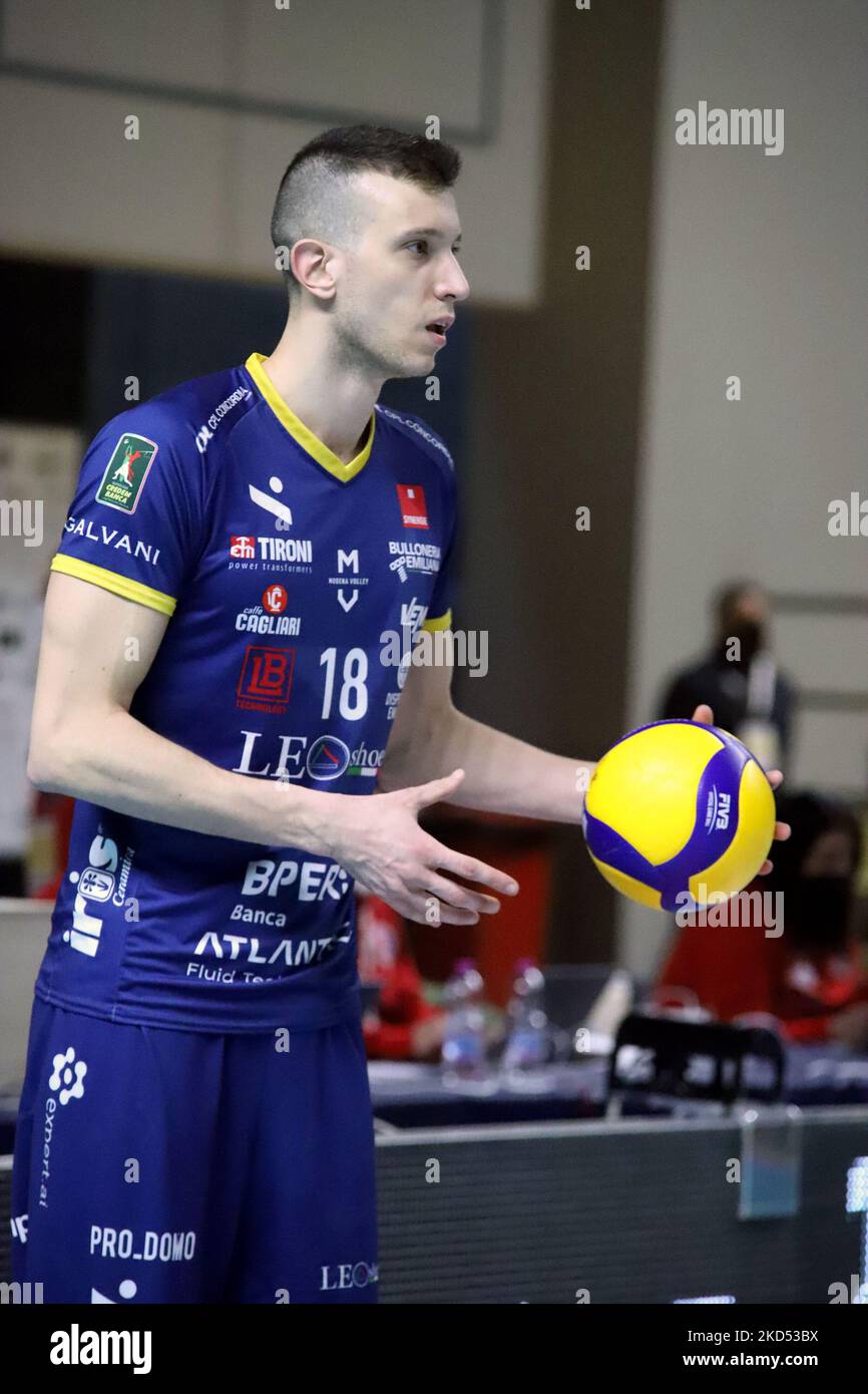 Volleyball jersey hi-res stock photography and images - Page 12 - Alamy