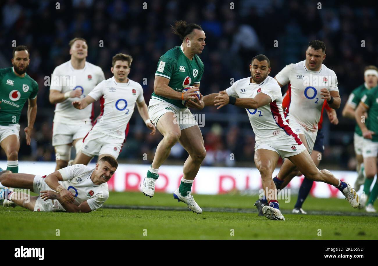 LONDON, ENGLAND - MARCH 12:L-R James Lowe of Ireland (Leinster) and Joe Marchant of England during Guinness six Nations match between England and Ireland, at Twickenham Stadium on 12th March, 2022 in London, England (Photo by Action Foto Sport/NurPhoto) Stock Photo