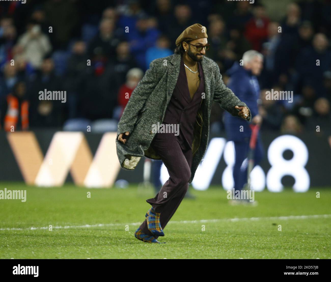 Ranveer Singh Soaks In Premier League Action As A Football Fanboy Meeting  Legends Of The Game In The UK: It Has Been A Remarkable Experience