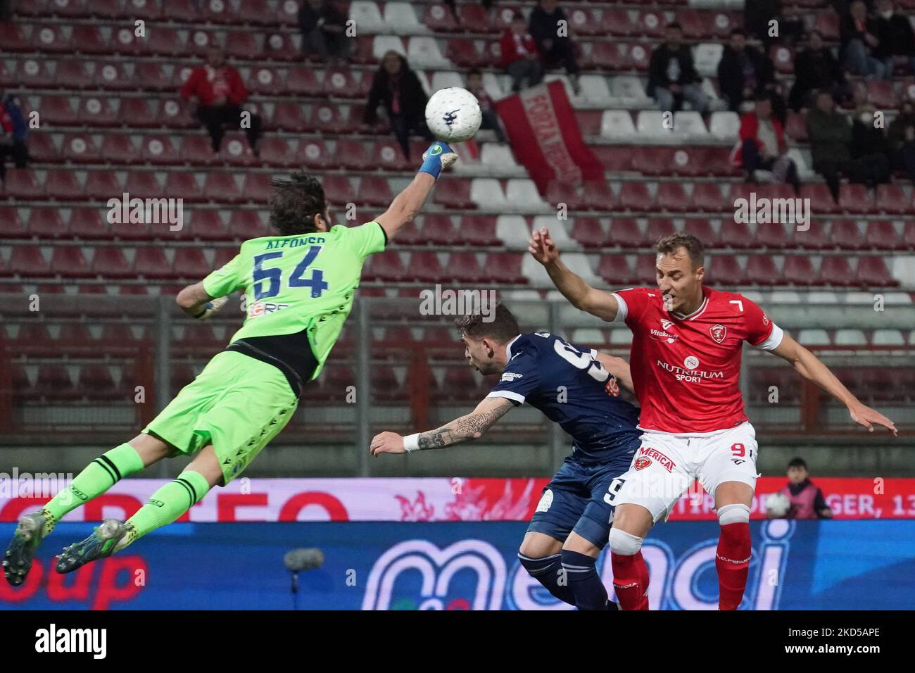 Grifotube (@grifotube) • Facebook, image size:1300x956