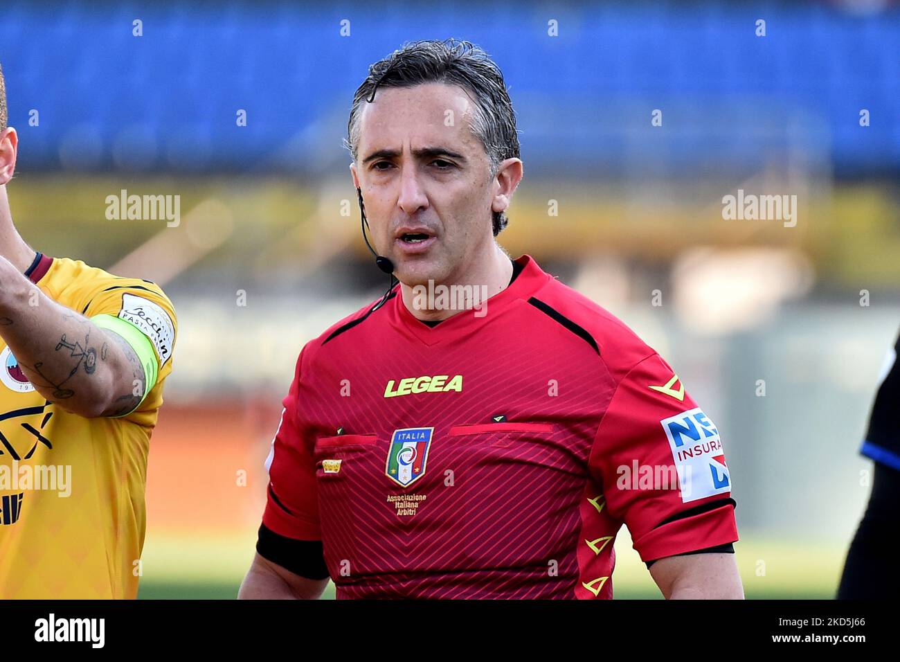 The referee Gianluca Aureliano during the Italian soccer Serie B match AC  Pisa vs AS Cittadella on March 20, 2022 at the Arena Garibaldi in Pisa,  Italy (Photo by Gabriele Masotti/LiveMedia/NurPhoto Stock