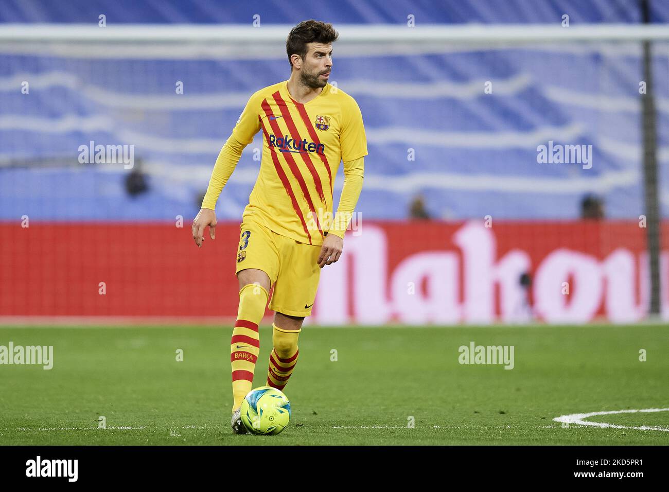 Gerard Pique of Barcelona in action during the La Liga Santander match between Real Madrid CF and FC Barcelona at Estadio Santiago Bernabeu on March 20, 2022 in Madrid, Spain. (Photo by Jose Breton/Pics Action/NurPhoto) Stock Photo