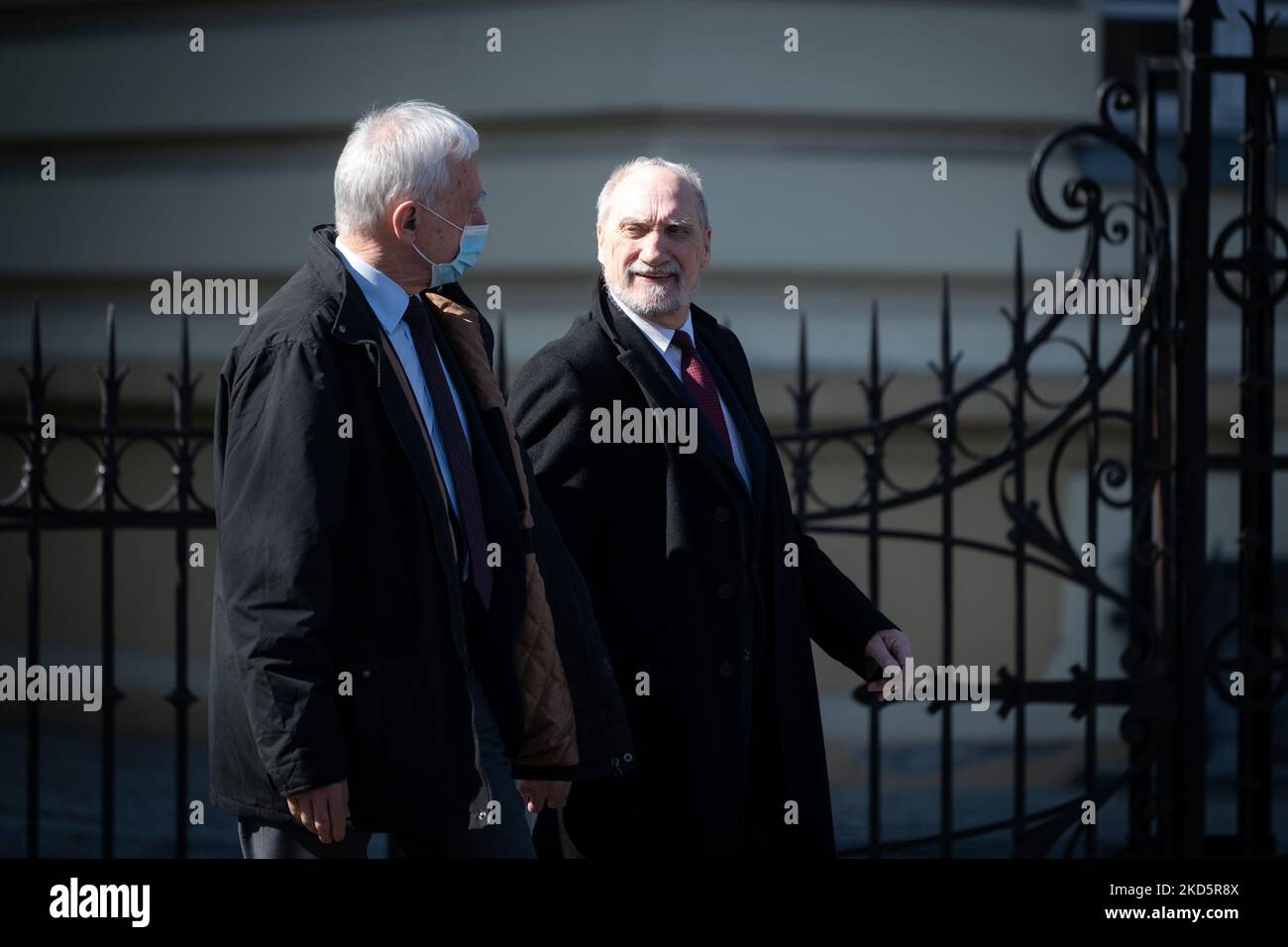 Antoni Macierewicz (PIS) after the government's meeting with opposition politicians, at the Chancellery in Warsaw, Poland, on March 21, 2022 (Photo by Mateusz Wlodarczyk/NurPhoto) Stock Photo