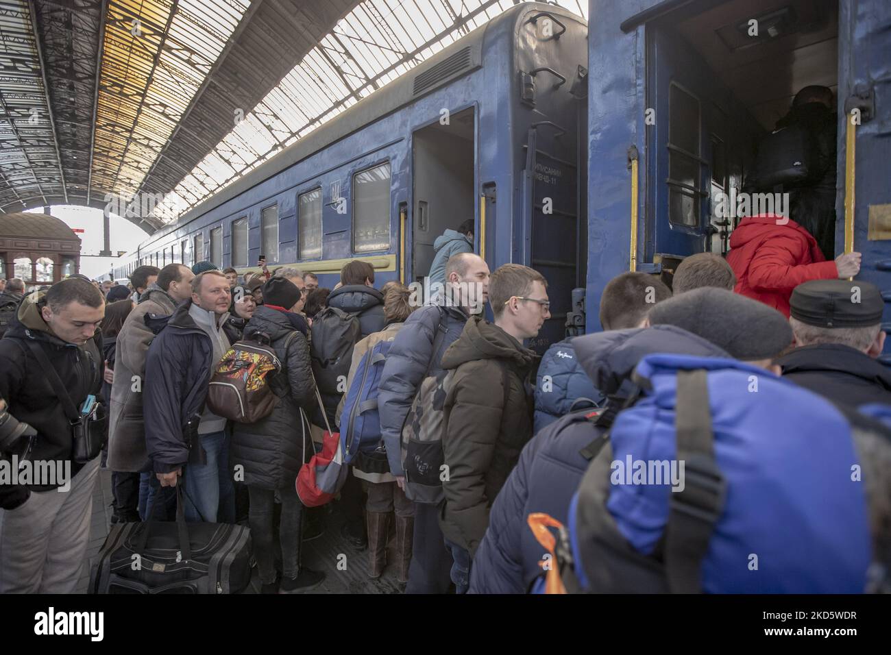 Lviv station train 2021 hi-res stock photography and images - Alamy