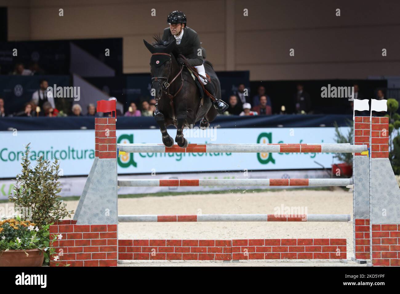 Verona, Italy. 04th Nov, 2022. Simon DELESTRE of France riding Dexter Fontenis Z wins the Kask competition as part of the FEI Jumping World Cup 2022 at the Pala Volkswagen on November 4th 2022 in Verona, Italy Credit: Mickael Chavet/Alamy Live News Stock Photo