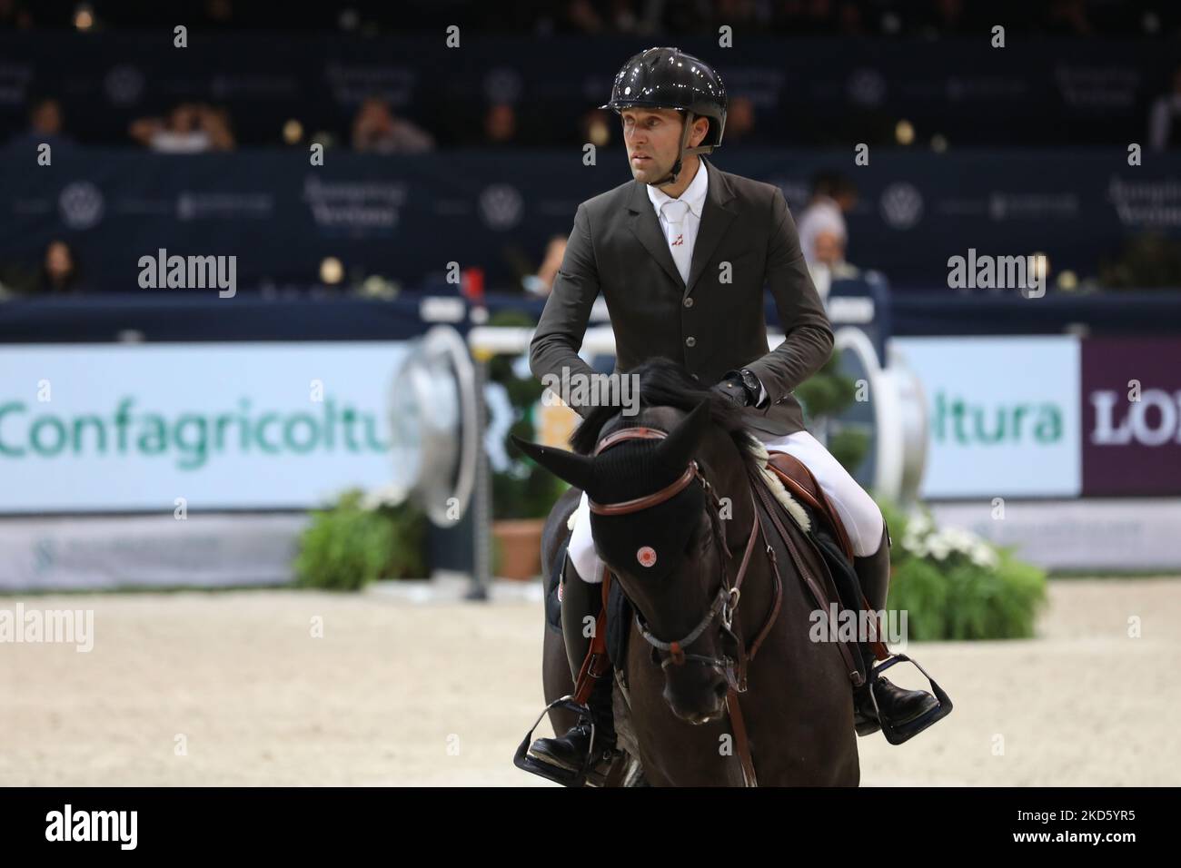Verona, Italy. 04th Nov, 2022. Simon DELESTRE of France riding Dexter Fontenis Z wins the Kask competition as part of the FEI Jumping World Cup 2022 at the Pala Volkswagen on November 4th 2022 in Verona, Italy Credit: Mickael Chavet/Alamy Live News Stock Photo