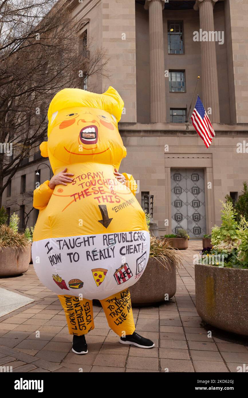 Donald trump blow up cheap doll