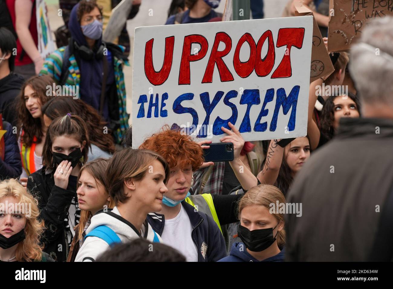 School students and activists take part in a rally in Foley Square, New York, USA on March 25, 2022. Young people across the world have begun a wave of school strikes for the climate, in the first Fridays for Future action since the Cop26 climate summit. (Photo by John Nacion/NurPhoto) Stock Photo