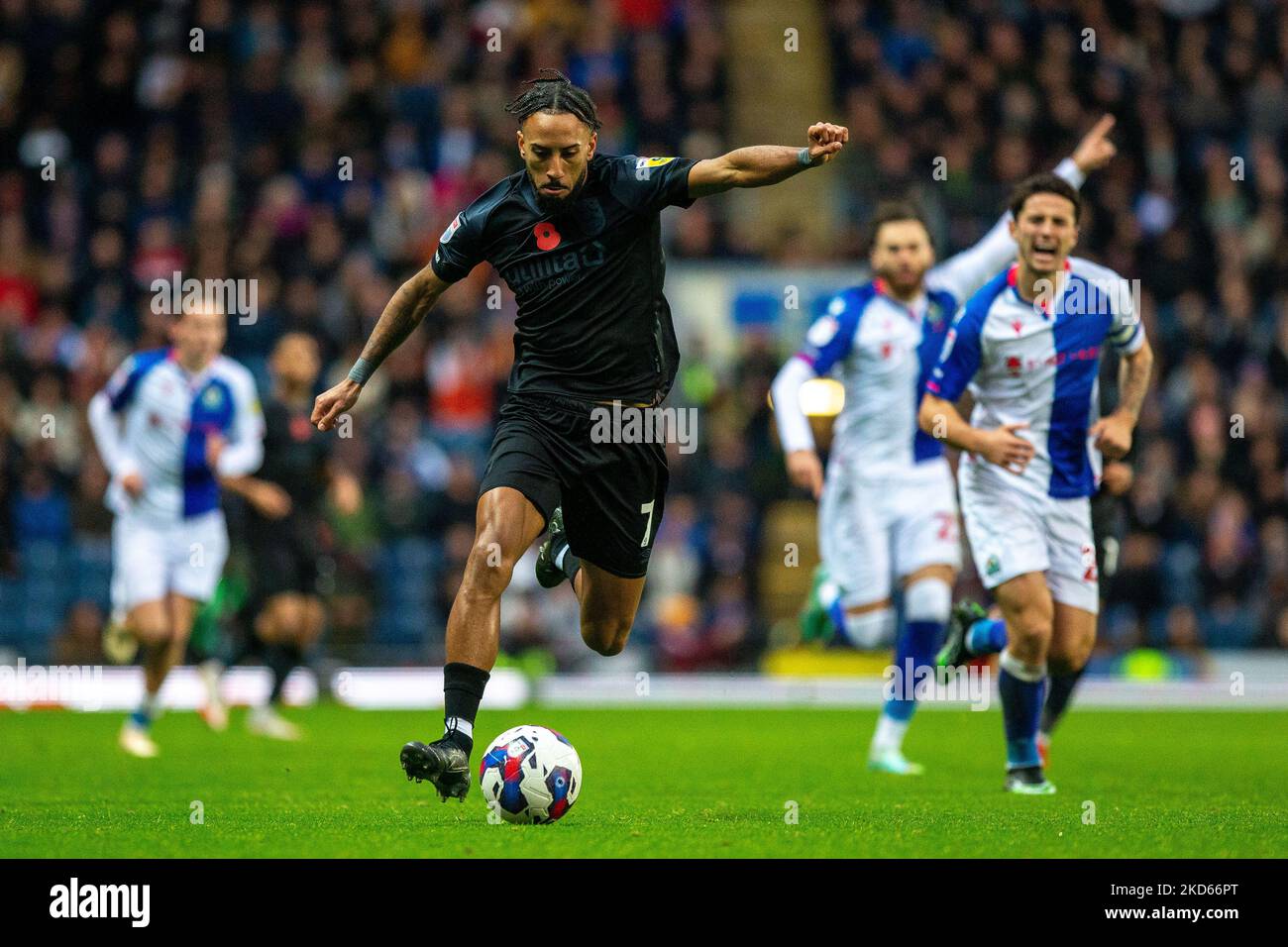 Sorba Thomas #7 of Huddersfield Town runs with the ball during the Sky Bet Championship match Blackburn Rovers vs Huddersfield Town at Ewood Park, Blackburn, United Kingdom, 5th November 2022  (Photo by Phil Bryan/News Images) Stock Photo