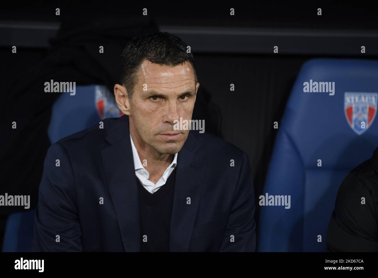 Greece coach Gustavo Augusto Poyet Dominguez in action during the ...