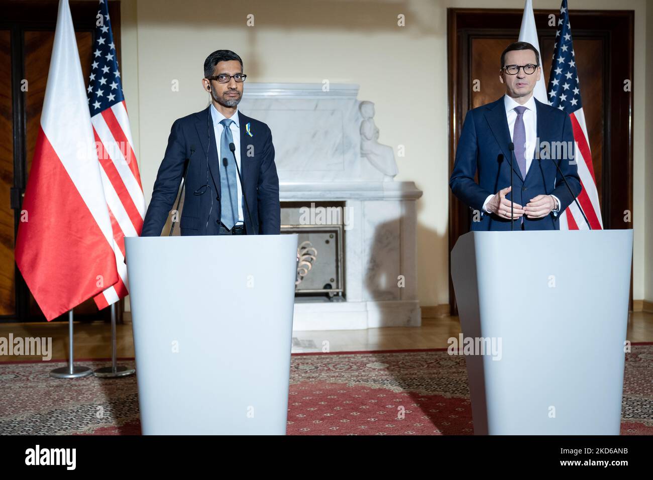 CEO of Alphabet and Google Sundar Pichai and Polish Prime Minister Mateusz Morawiecki joint press conference at the Chancellery in Warsaw, Poland on March 29, 2022 (Photo by Mateusz Wlodarczyk/NurPhoto) Stock Photo