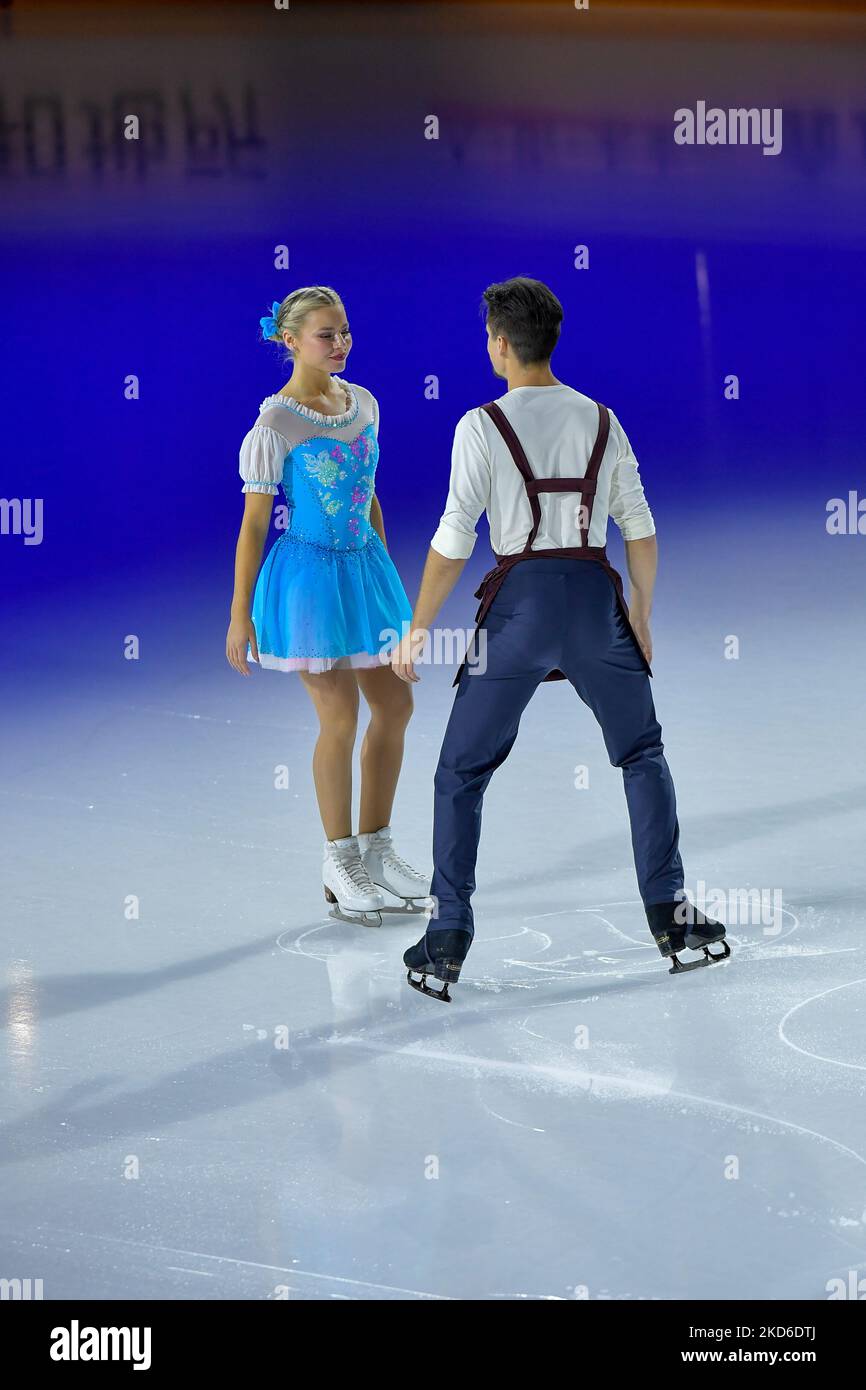 Molly Lanaghan & Dmitre Razgulajevs (CAN), during Ice Dance Free Dance