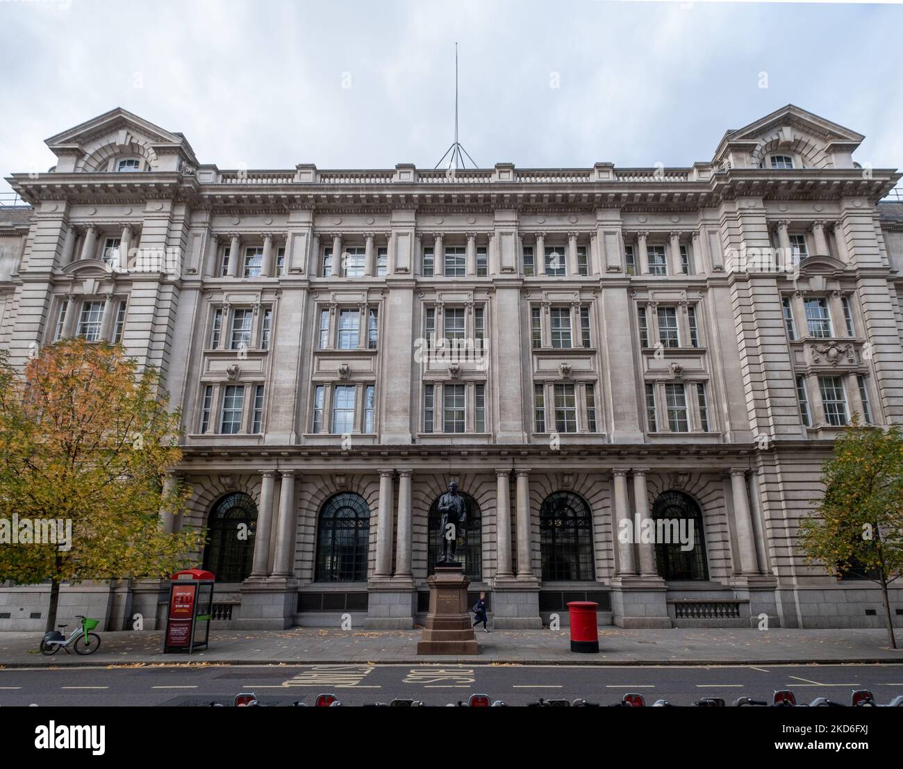 The statue of Sir Rowland Hill on a pedestal outside the former King ...