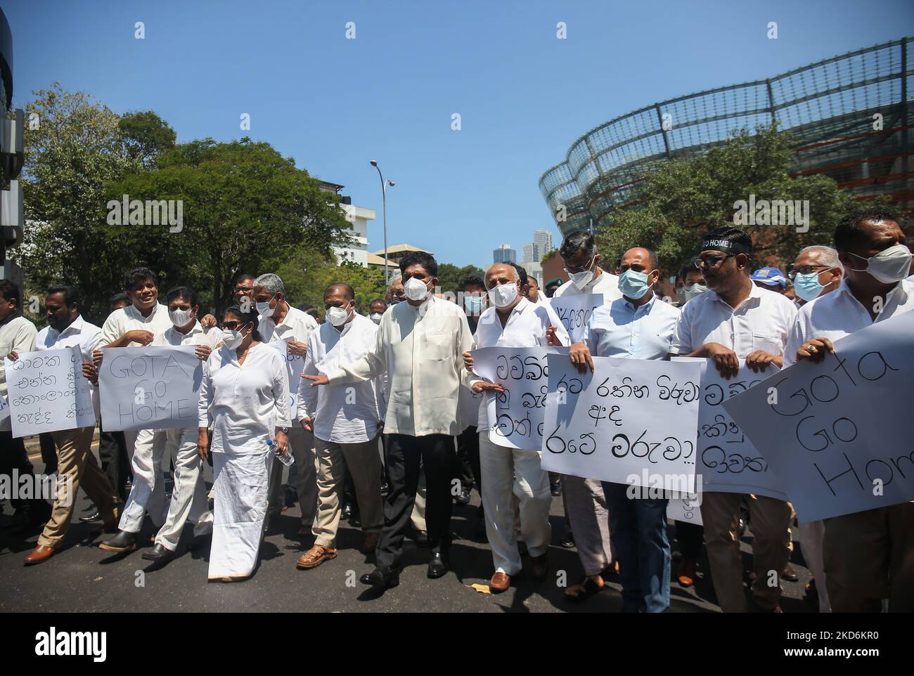 Sri Lanka's main opposition leader Sajith Premadasa (C) and other members of the Samagi Jana Balawewa staged a protest march in Colombo on April 3, 2022, against the imposition of a nationwide curfew. Protests against the island's deepening economic crisis were blocked by security forces. (Photo by Pradeep Dambarage/NurPhoto) Stock Photo