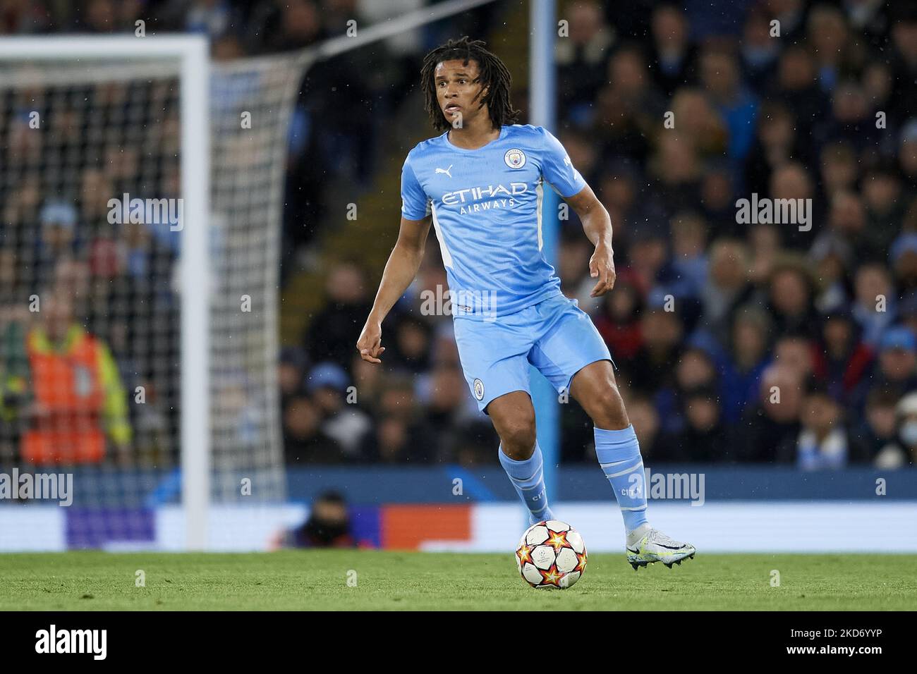Nathan Ake of Manchester City controls the ball during the UEFA Champions League Quarter Final Leg One match between Manchester City and Atlético Madrid at City of Manchester Stadium on April 5, 2022 in Manchester, United Kingdom. (Photo by Jose Breton/Pics Action/NurPhoto) Stock Photo