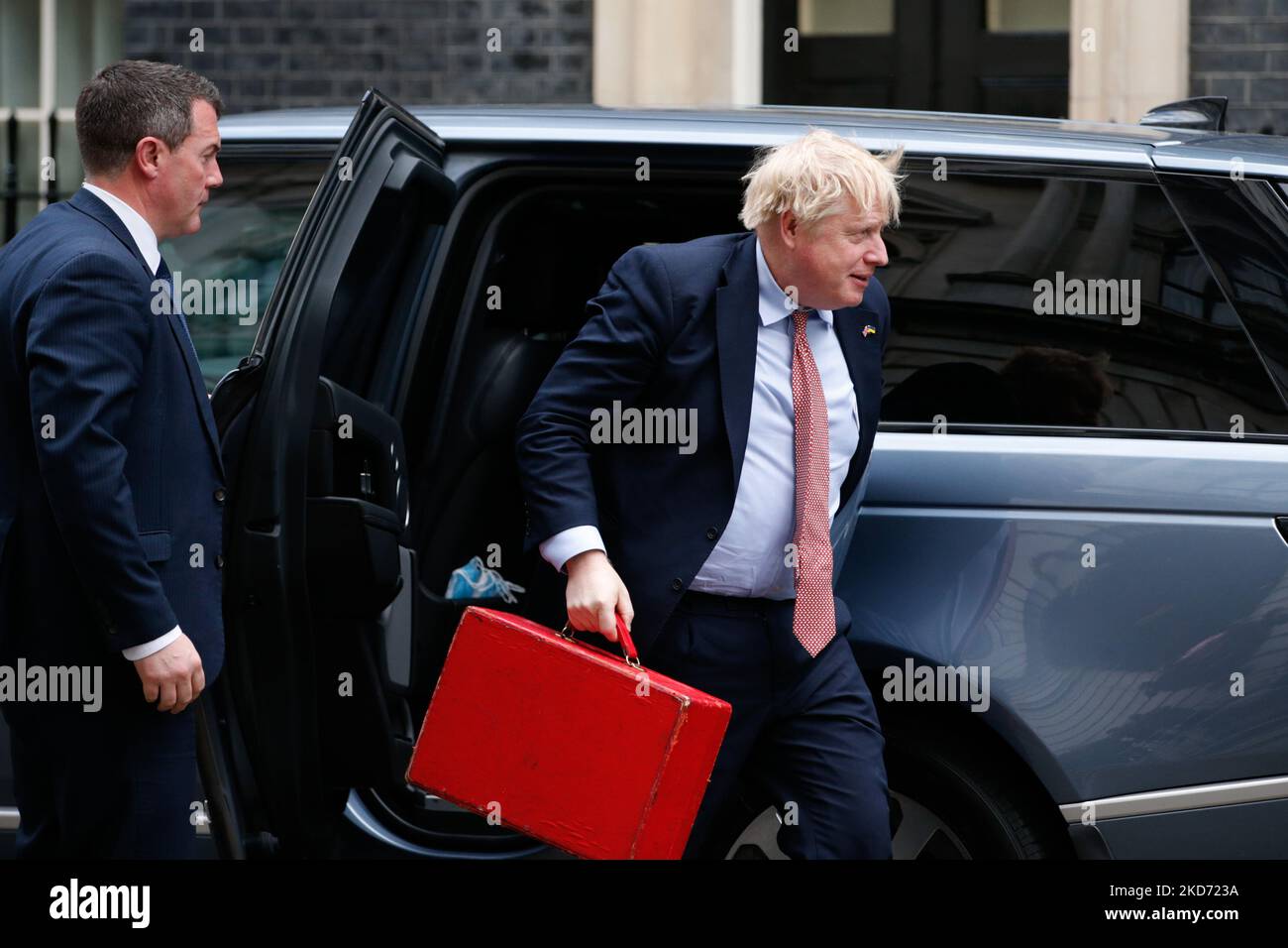 British Prime Minister Boris Johnson arrives outside 10 Downing Street in London, England, on April 7, 2022. (Photo by David Cliff/NurPhoto) Stock Photo