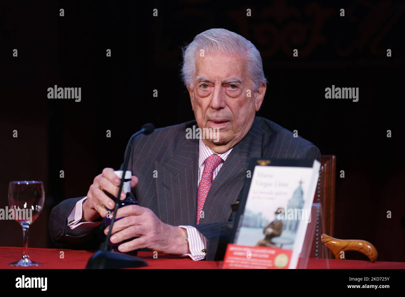 The writer, politician and journalist, Mario Vargas Llosa, presents his book 'La mirada quieta (de Perez Galdos)', at the Ateneo de Madrid, on April 7, 2022, in Madrid, Spain. (Photo by Oscar Gonzalez/NurPhoto) Stock Photo