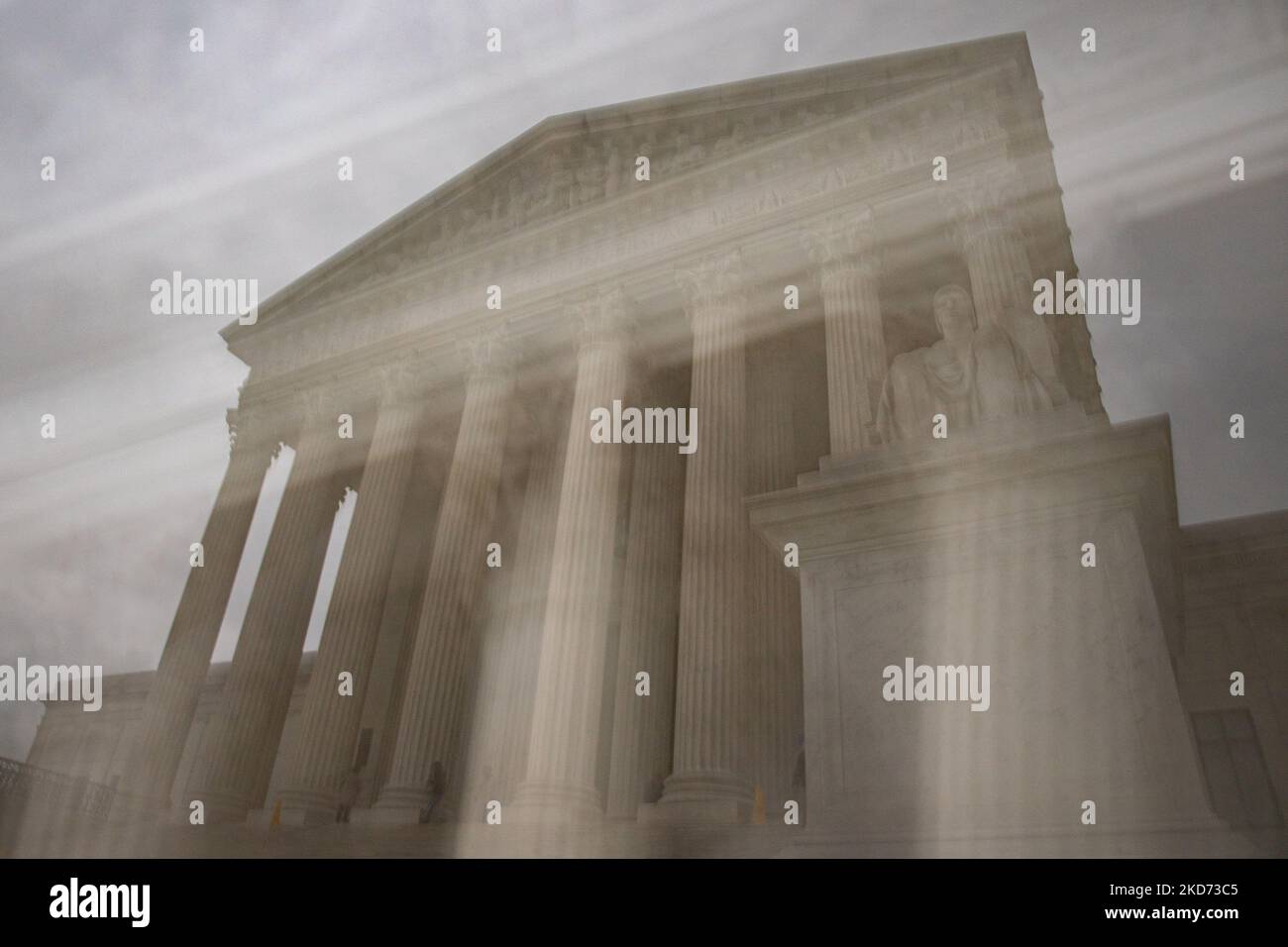 The Supreme Court is seen on April 7, 2022 as news breaks of Ketanji Brown Jackson's confirmation (Photo by Bryan Olin Dozier/NurPhoto) Stock Photo