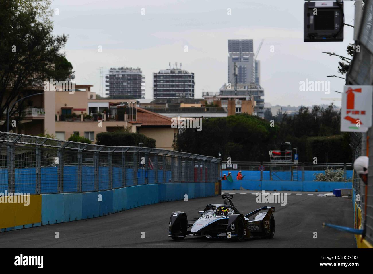 Stoffel Vandoorne of Mercedes-EQ Formula E Team drive his single-seater during free practice of Rome E-Prix, 3rd round of Formula E World Championship in city circuit of Rome, EUR neighborhood Rome, 9 April 2022 (Photo by Andrea Diodato/NurPhoto) Stock Photo