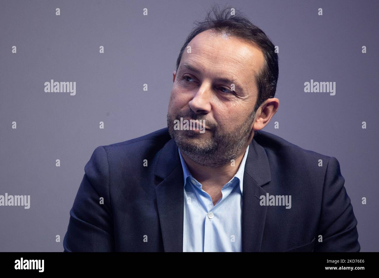 Elect the deputy hi-res stock photography and images - Alamy